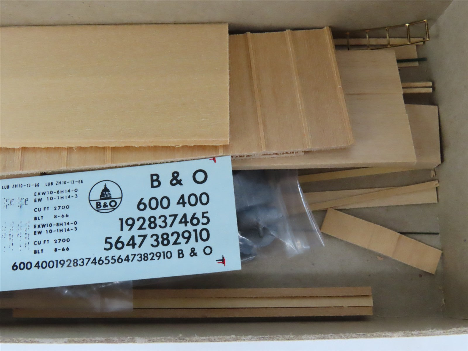 HO Scale Gloor Craft Models Kit 333 B&O Baltimore & Ohio Covered 2-Bay Hopper