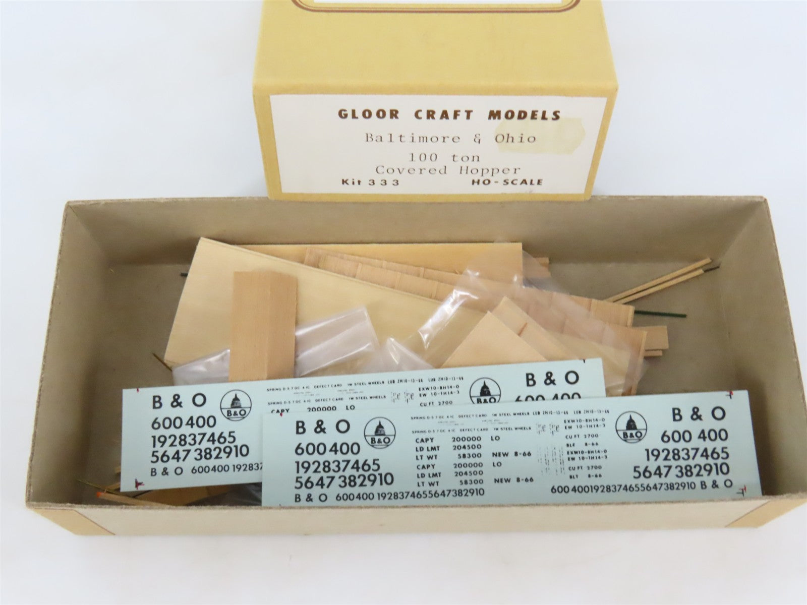 HO Scale Gloor Craft Models Kit 333 B&O Baltimore & Ohio 2-Bay Covered Hopper