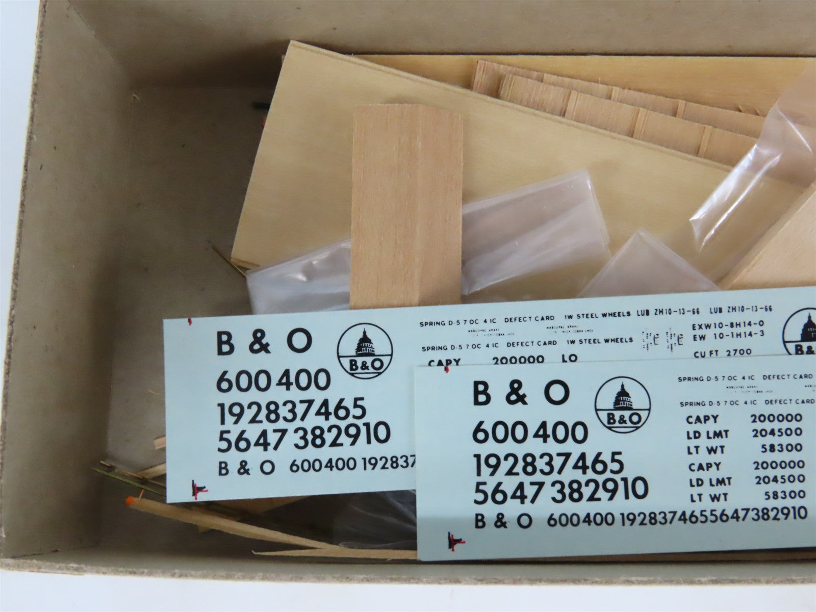 HO Scale Gloor Craft Models Kit 333 B&O Baltimore & Ohio 2-Bay Covered Hopper