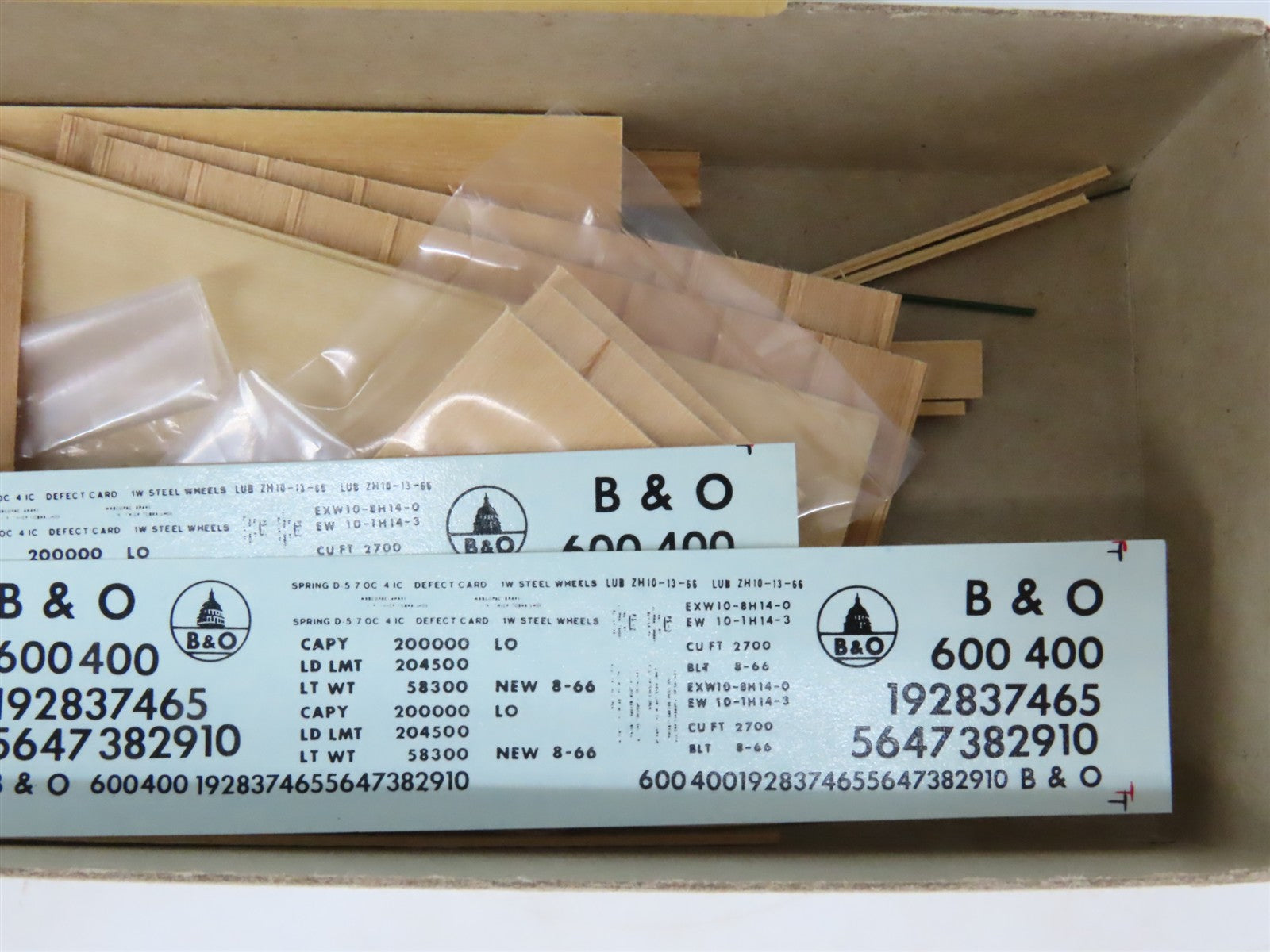 HO Scale Gloor Craft Models Kit 333 B&O Baltimore & Ohio 2-Bay Covered Hopper