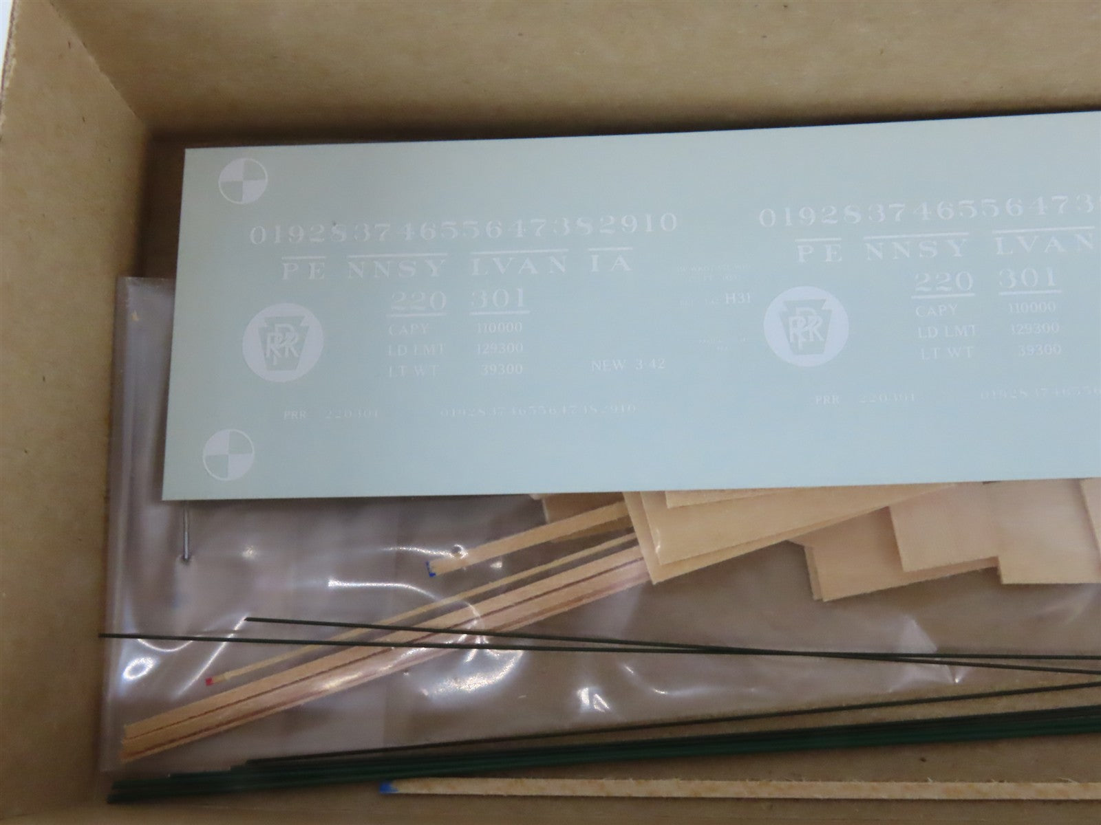 HO Scale Gloor Craft Models Kit 348 PRR Pennsylvania Railroad 2-Bay Hopper