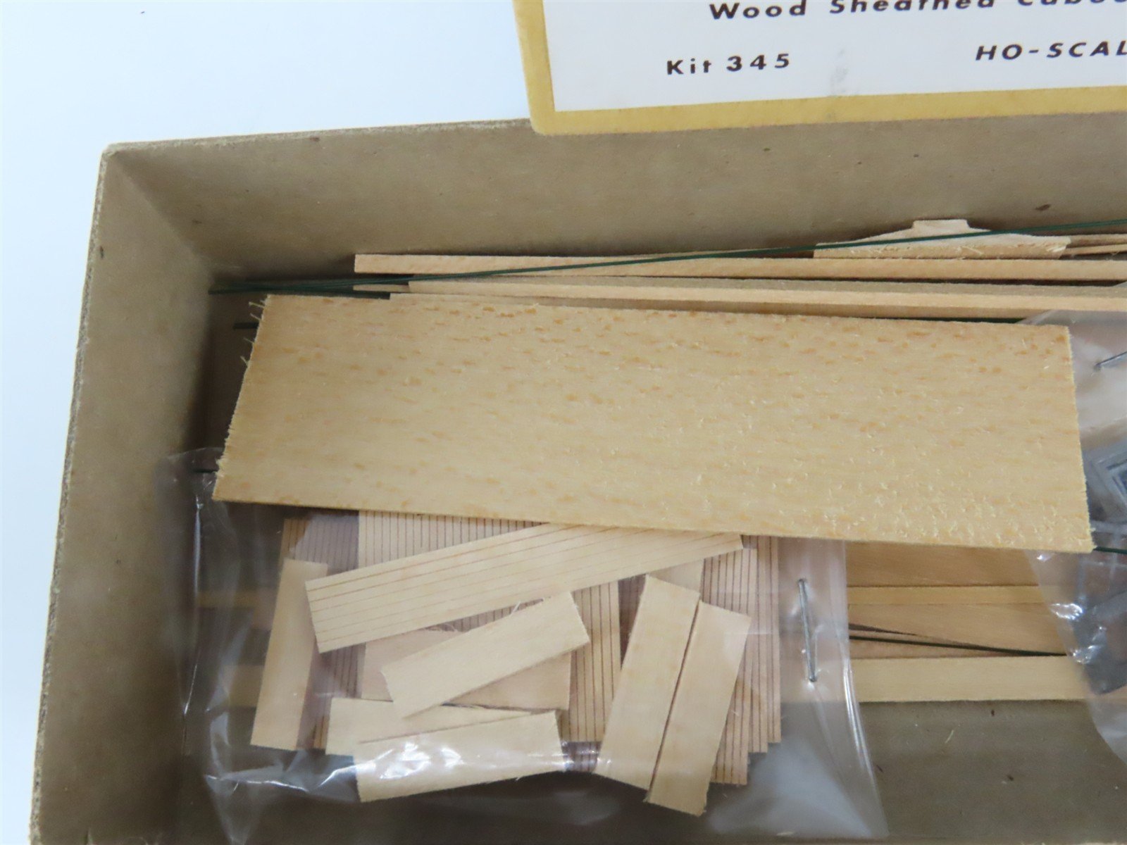 HO Scale Gloor Craft Models Kit 345 CN Canadian National Wood Sheathed Caboose