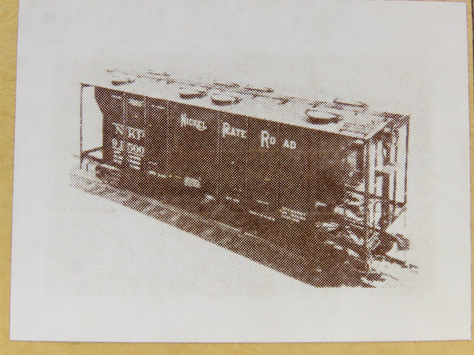 HO Gloor Craft Models Kit 332 NKP Nickel Plate Road 34' Covered 2-Bay Hopper
