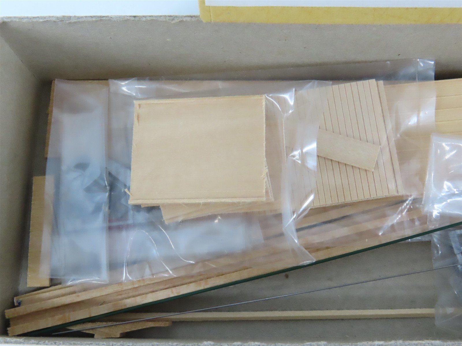 HO Gloor Craft Models Kit 356 Unpainted 50' Converted Flat Car w/ 45' Trailer