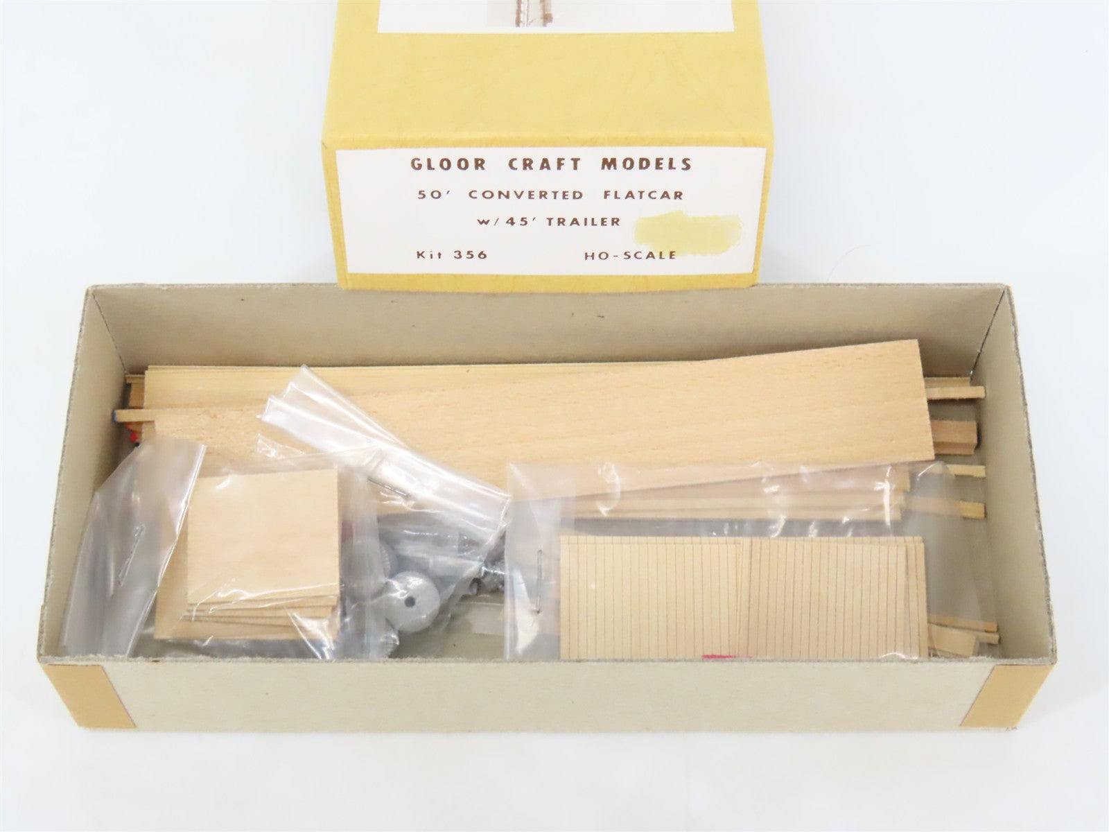 HO Gloor Craft Models Kit 356 Unpainted 50' Converted Flat Car w/ 45' Trailer