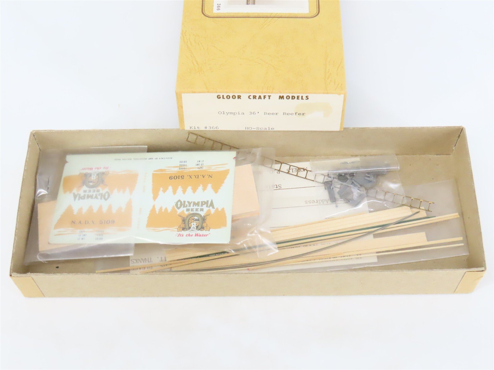HO Scale Gloor Craft Models Kit 366 NADX Olympia Beer 36' Reefer #5109