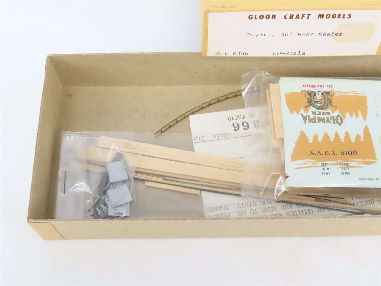 HO Scale Gloor Craft Models Kit 366 NADX Olympia Beer 36' Reefer #5109