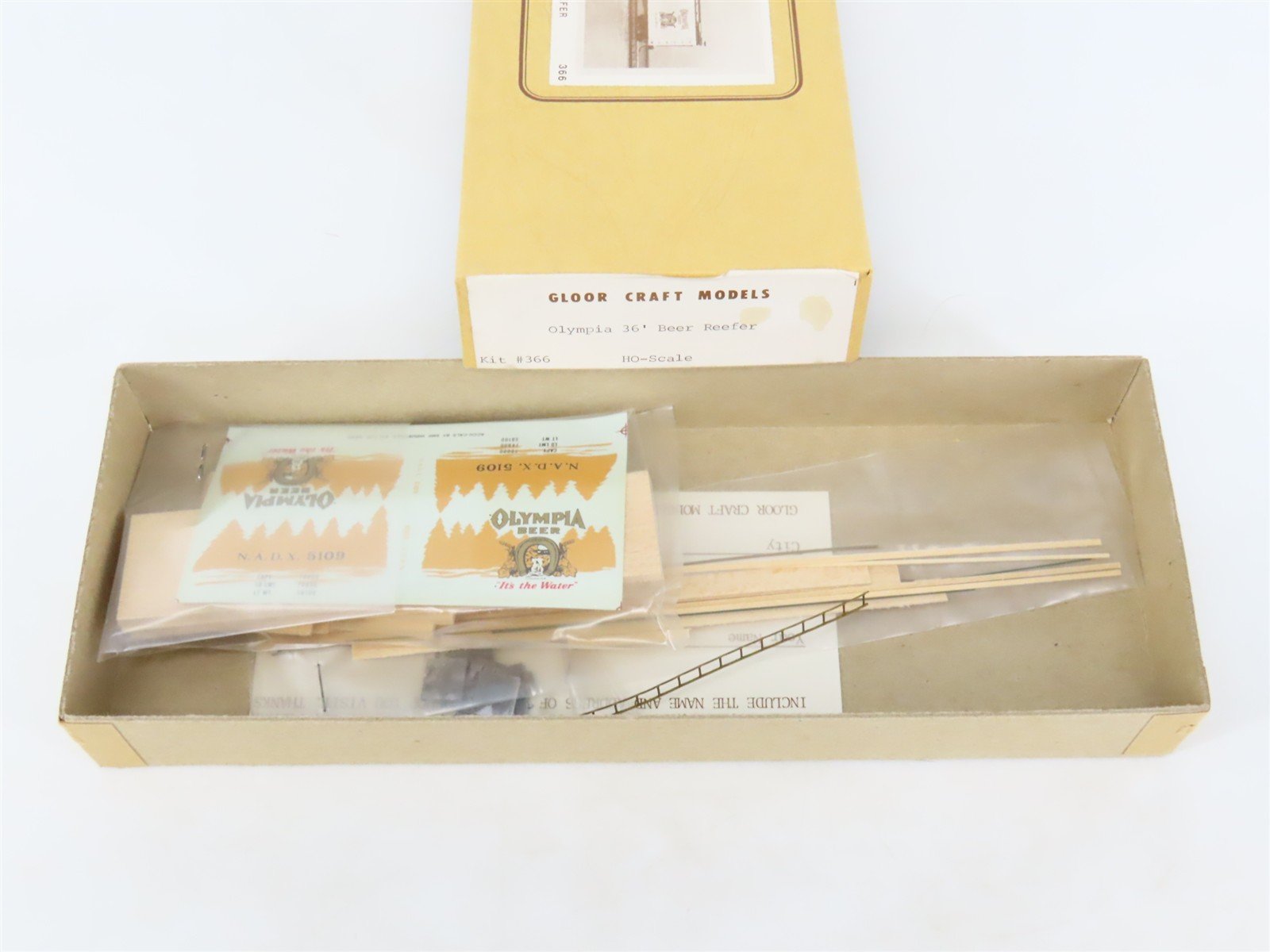 HO Scale Gloor Craft Models Kit 366 NADX Olympia 36' Beer Reefer #5109