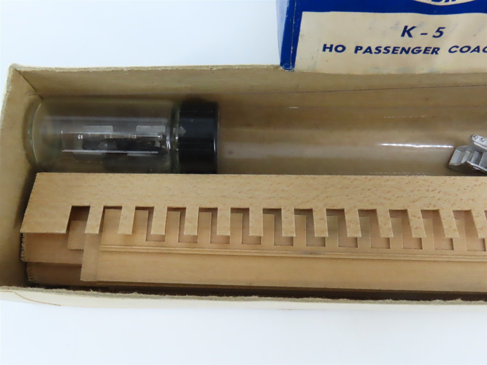 HO Scale Ambroid Craftsman Kit #K-5 Undecorated Coach Passenger Car