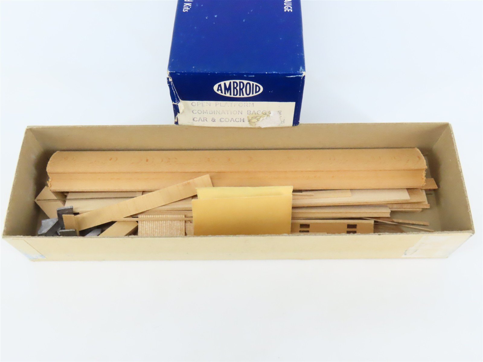 HO Scale Ambroid Craftsman Kit Undecorated Open Platform Combine Passenger Car