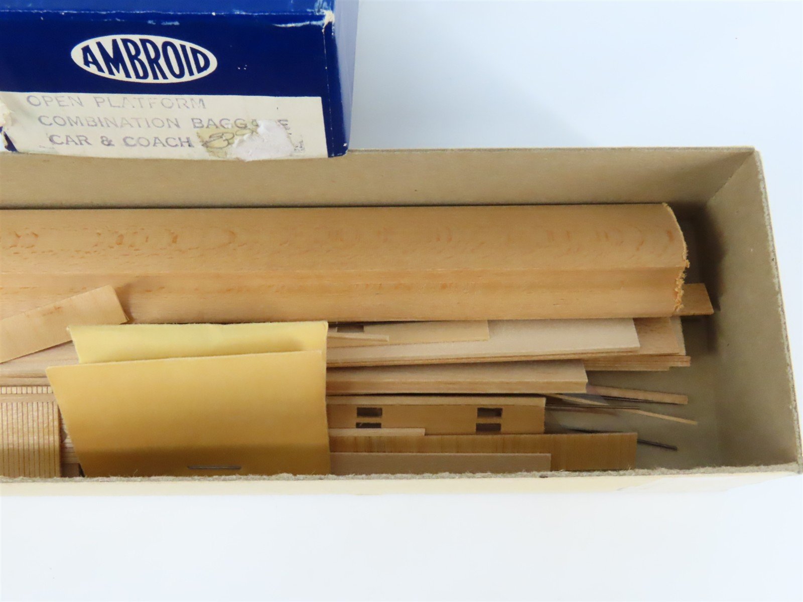 HO Scale Ambroid Craftsman Kit Undecorated Open Platform Combine Passenger Car