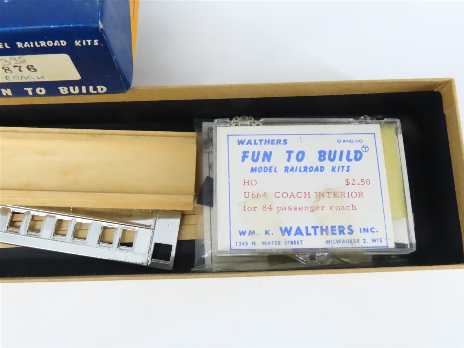 HO Scale Walthers Kit #7876 Undecorated 60' Coach Passenger Car