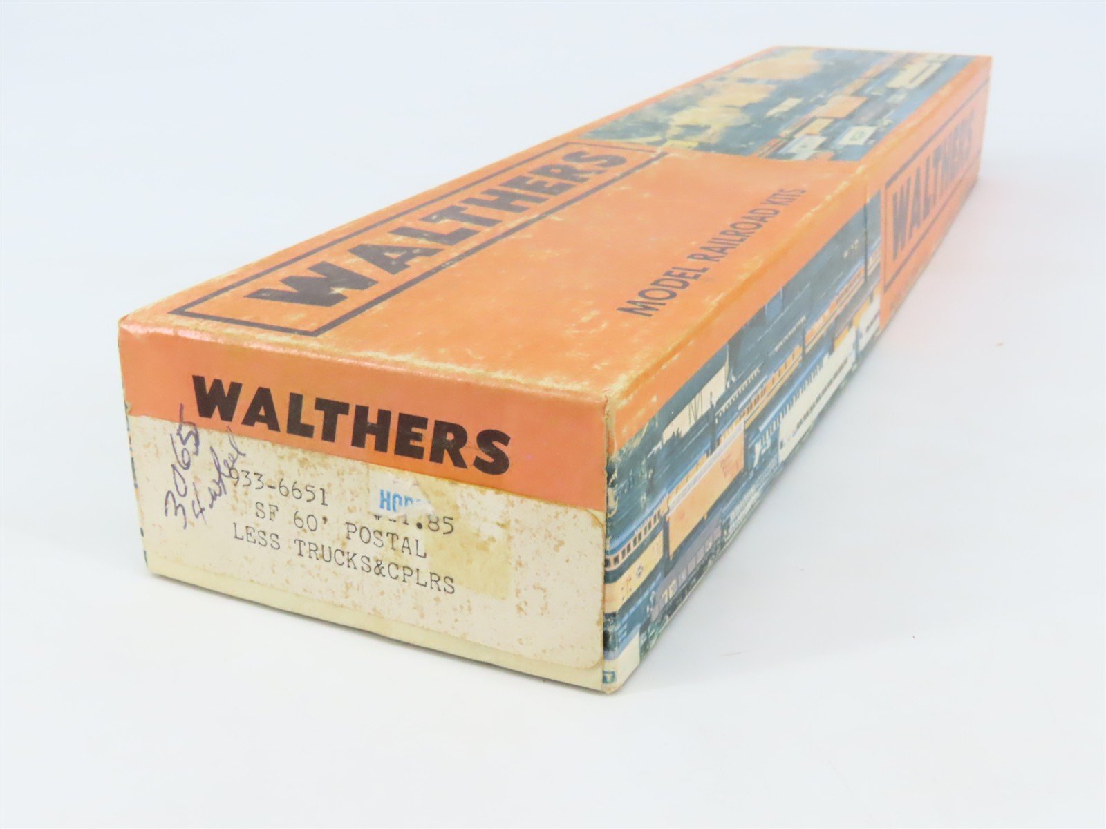 HO Scale Walthers Kit #933-6651 Undecorated ATSF 60' RPO Passenger Car
