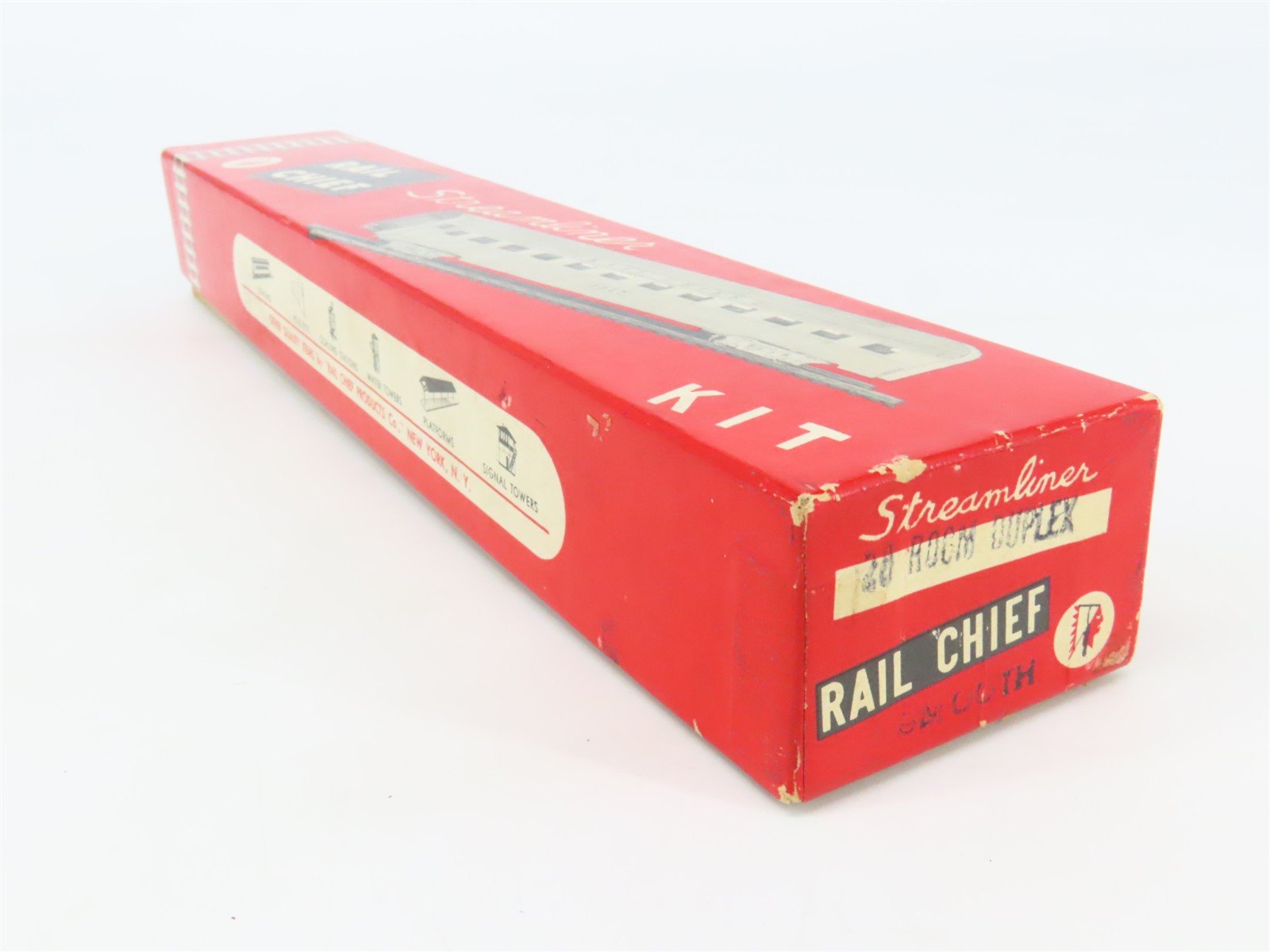 HO Scale Rail Chief Kit Undecorated Smooth-Side 20-Room Duplex Sleeper Passenger