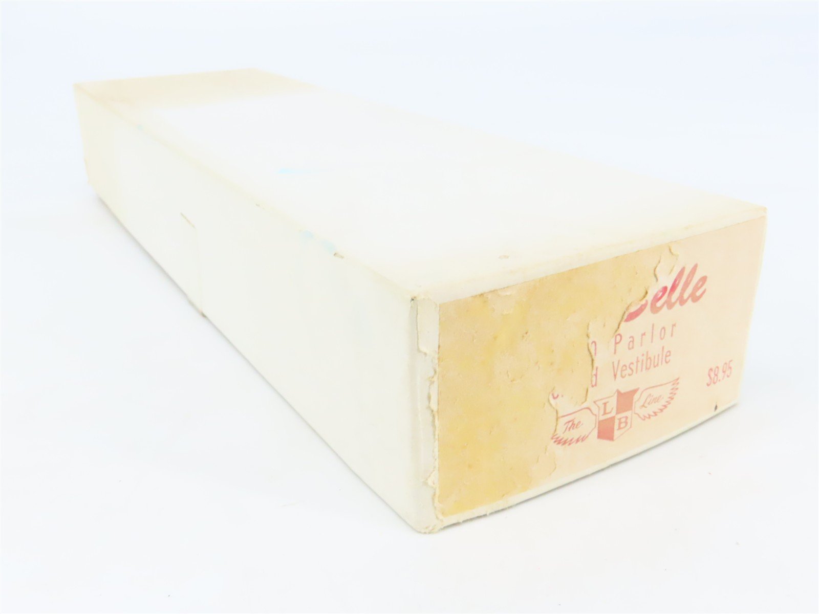 HO LaBelle Craftsman Kit Undecorated 1900 Arch-Window Parlor Passenger + Trucks