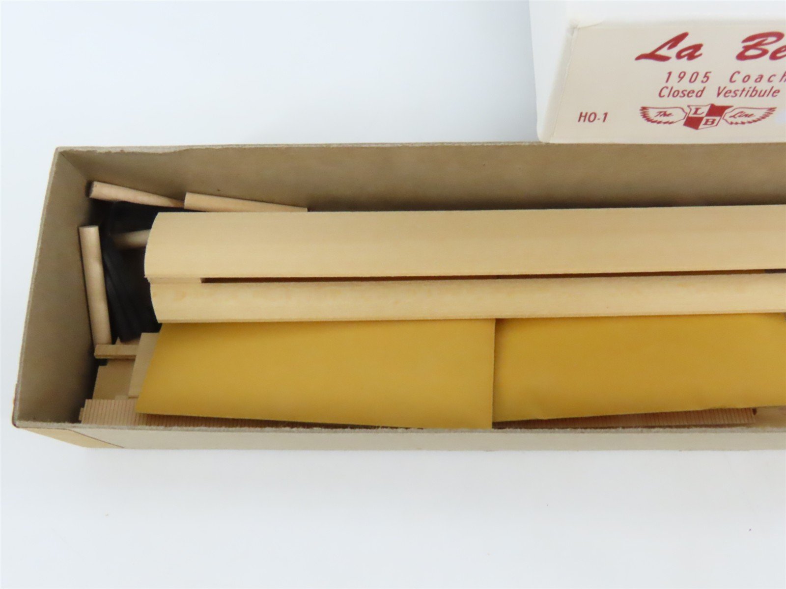 HO LaBelle Craftsman Kit #HO-1 Undecorated 1905 Closed Vestibule Coach Passenger