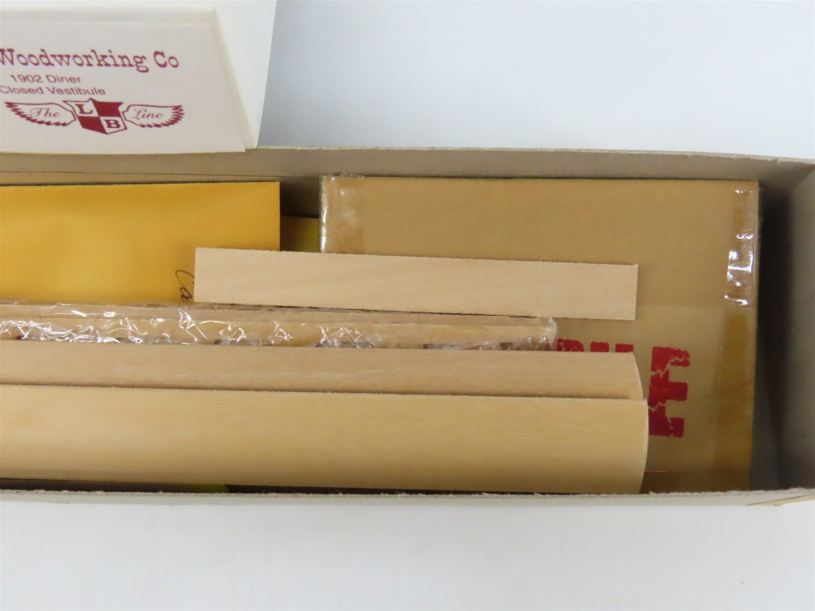 HO LaBelle Craftsman Kit #HO-8 Undecorated 1902 Closed Vestibule Diner Passenger