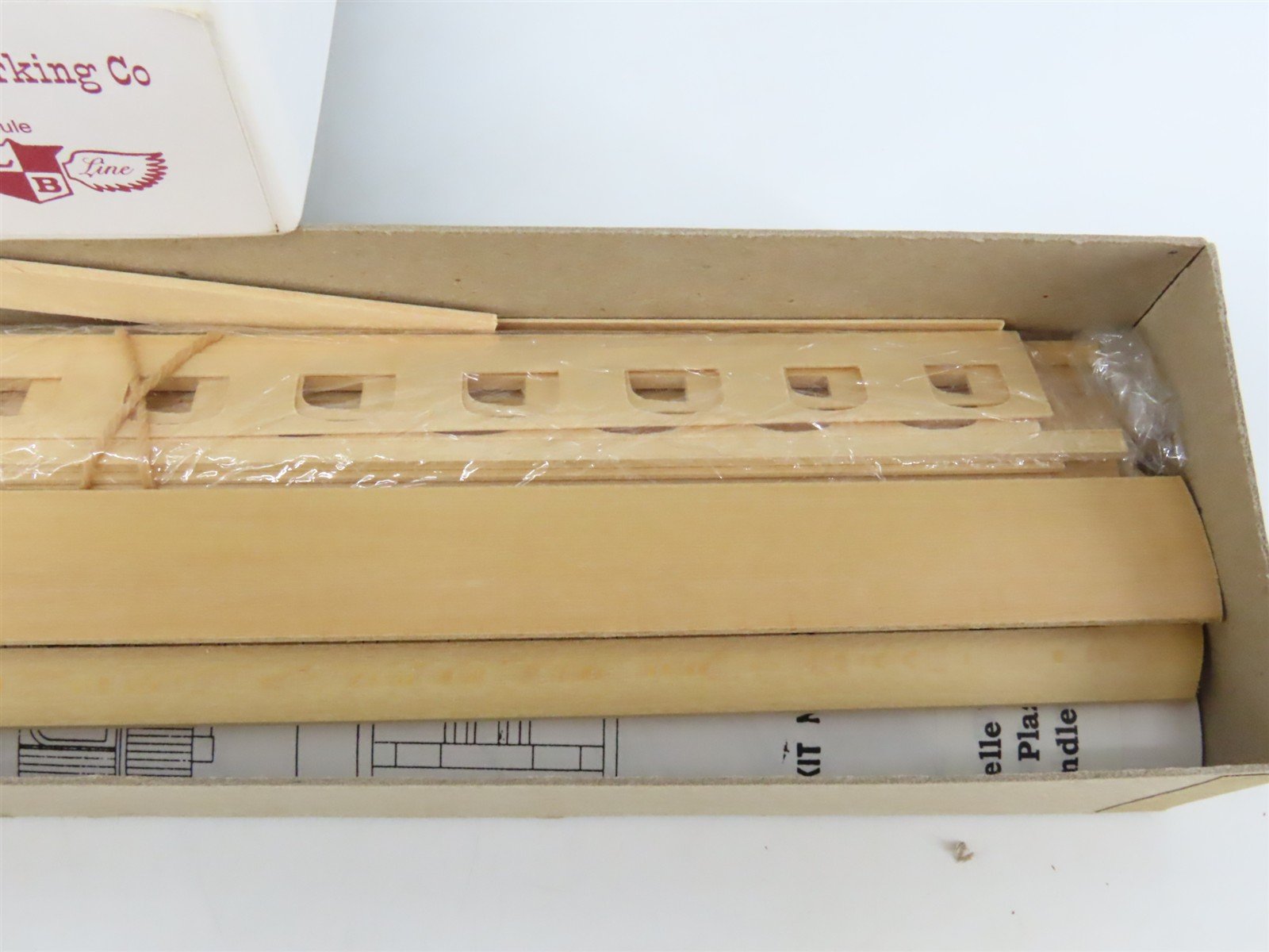 HO LaBelle Craftsman Kit HO-5 Undecorated 1900 Closed Vestibule Parlor Passenger