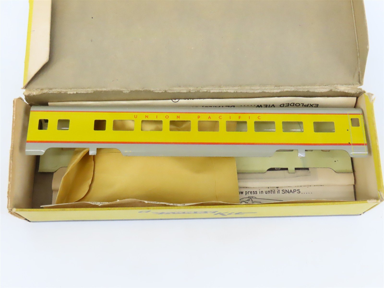 HO Scale Varney Kit #S-4 UP Union Pacific Shorty Coach Passenger Car