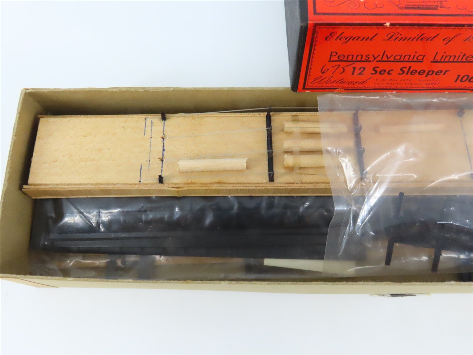 HO Westwood Craftsman Kit 106 Undecorated Pennsylvania Limited Sleeper Passenger