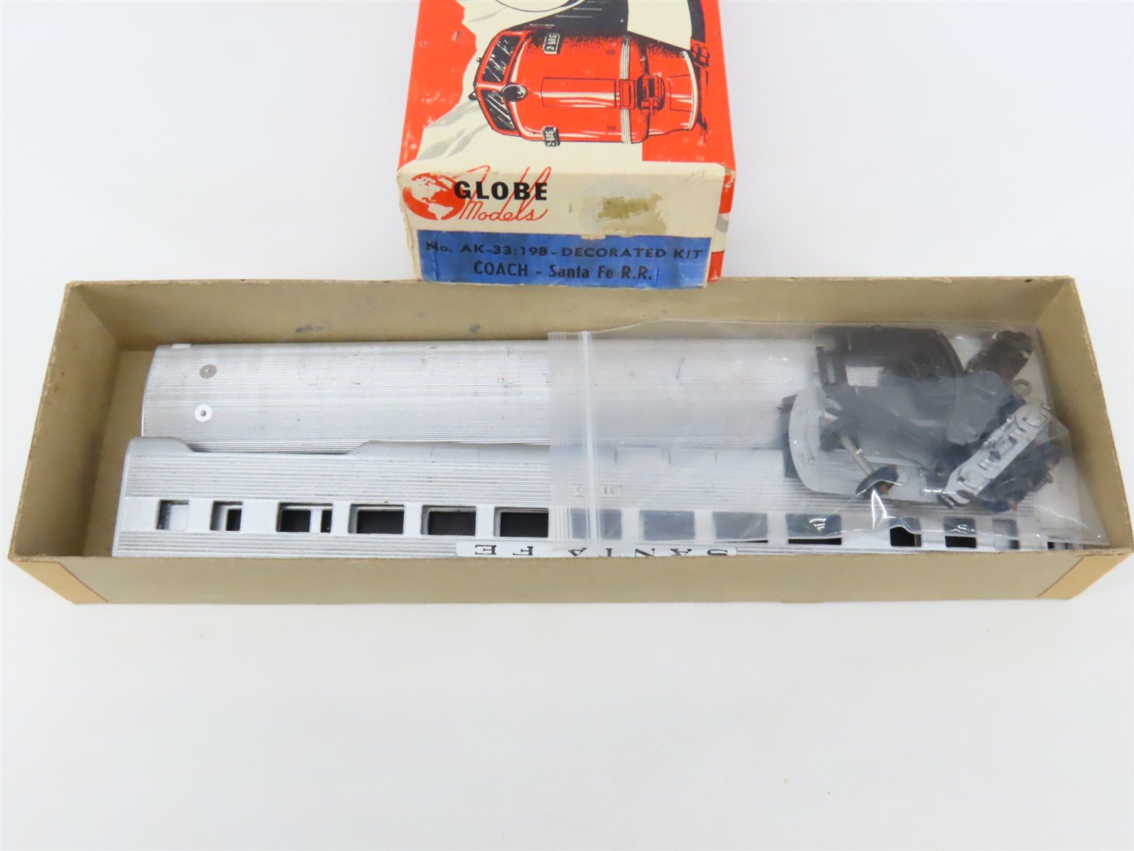 HO Scale Globe Models Kit #AK-33:198 ATSF Santa Fe Coach Passenger Car #3150