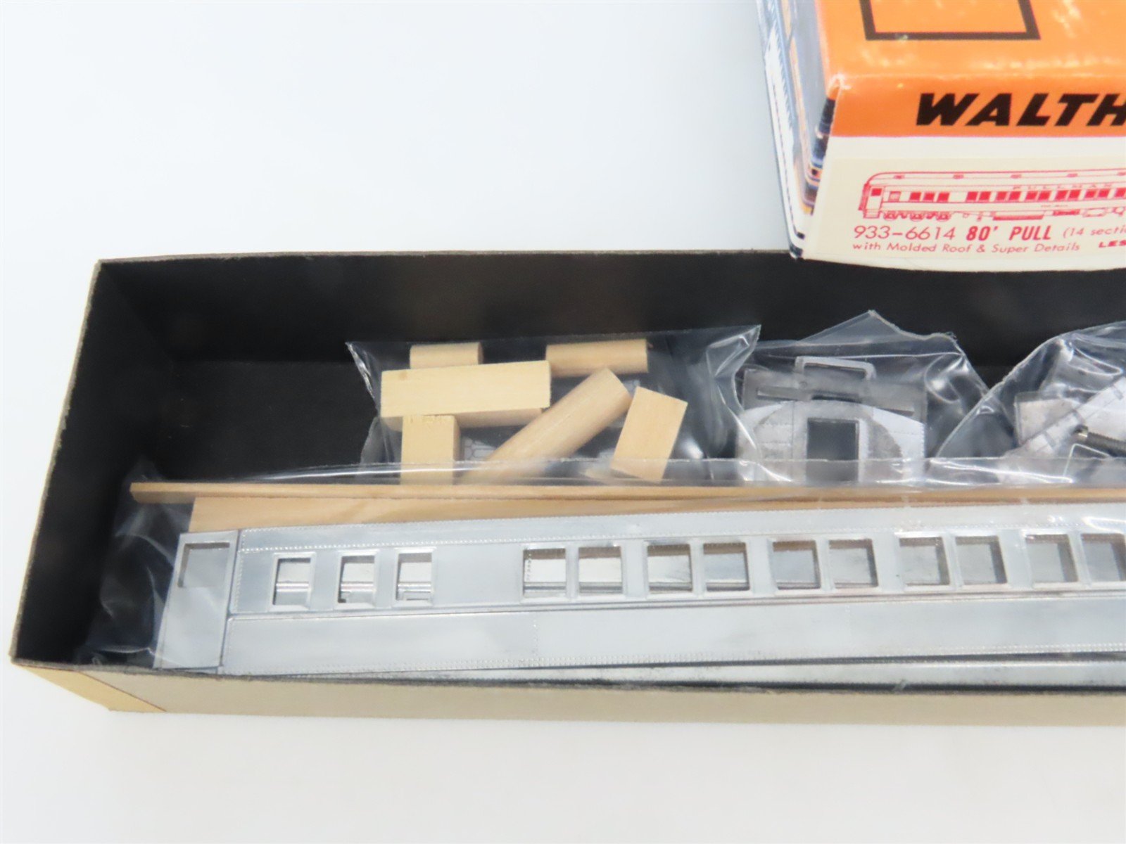 HO Scale Walthers Kit #933-6614 Undecorated 80' Pullman 14-Section Passenger Car