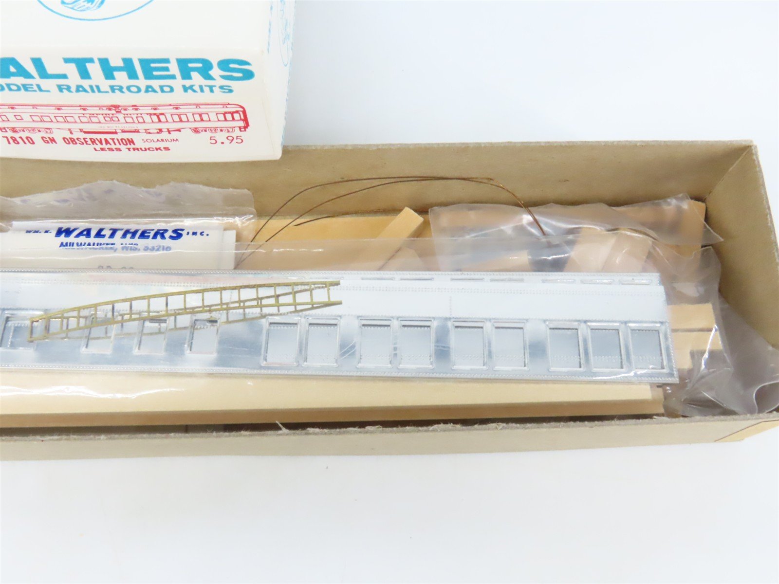 HO Walthers Kit #7810 Undecorated GN 
