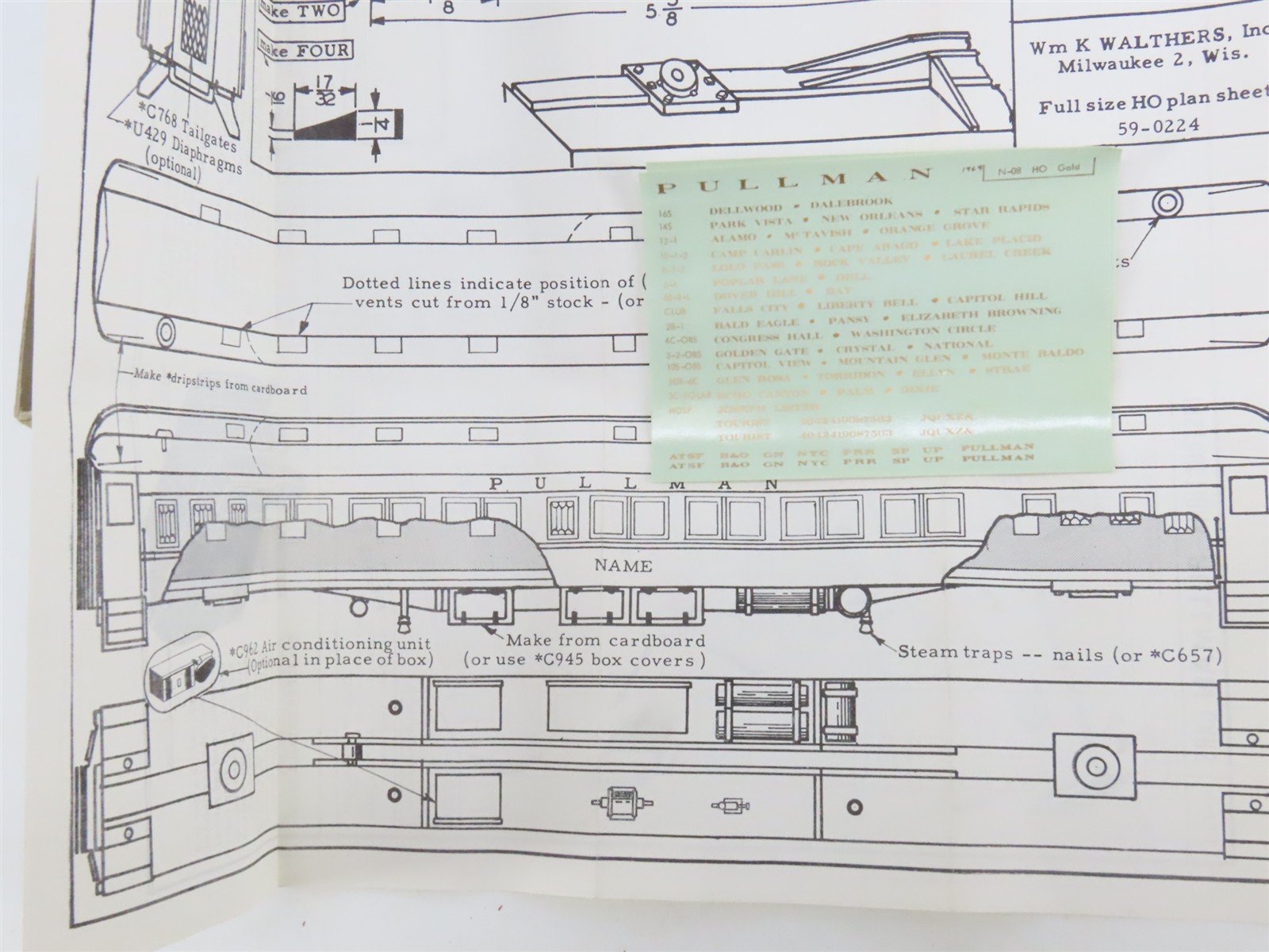 HO Scale Walthers Kit #7811 Undecorated 80' Pullman 8-Section Passenger Car