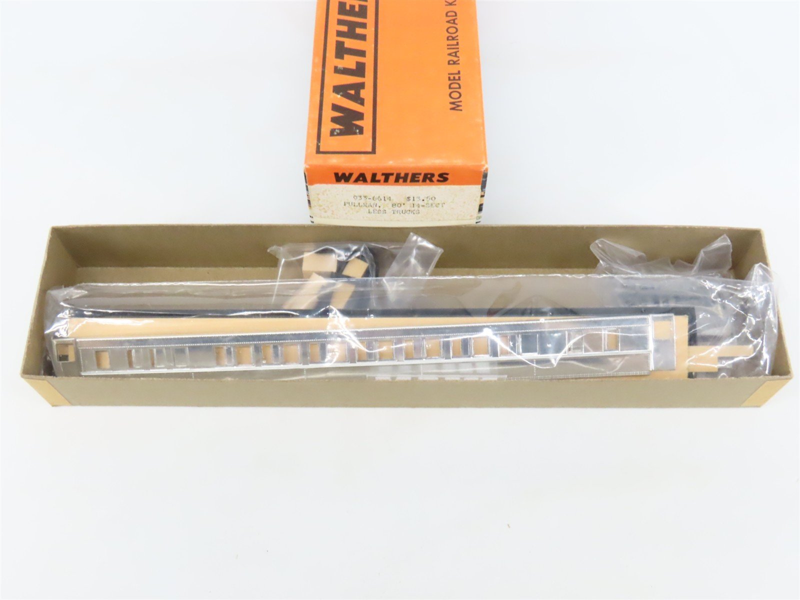 HO Scale Walthers Kit #933-6614 Undecorated 80' Pullman 14-Section Passenger Car