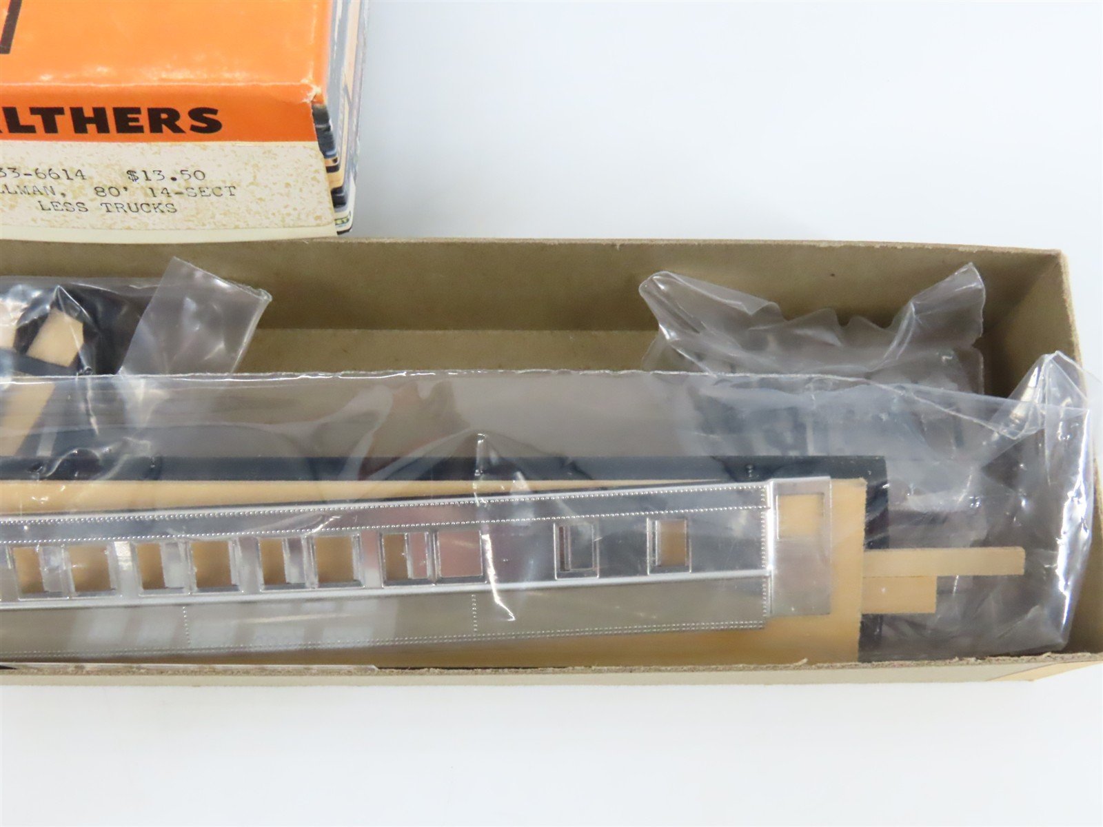 HO Scale Walthers Kit #933-6614 Undecorated 80' Pullman 14-Section Passenger Car