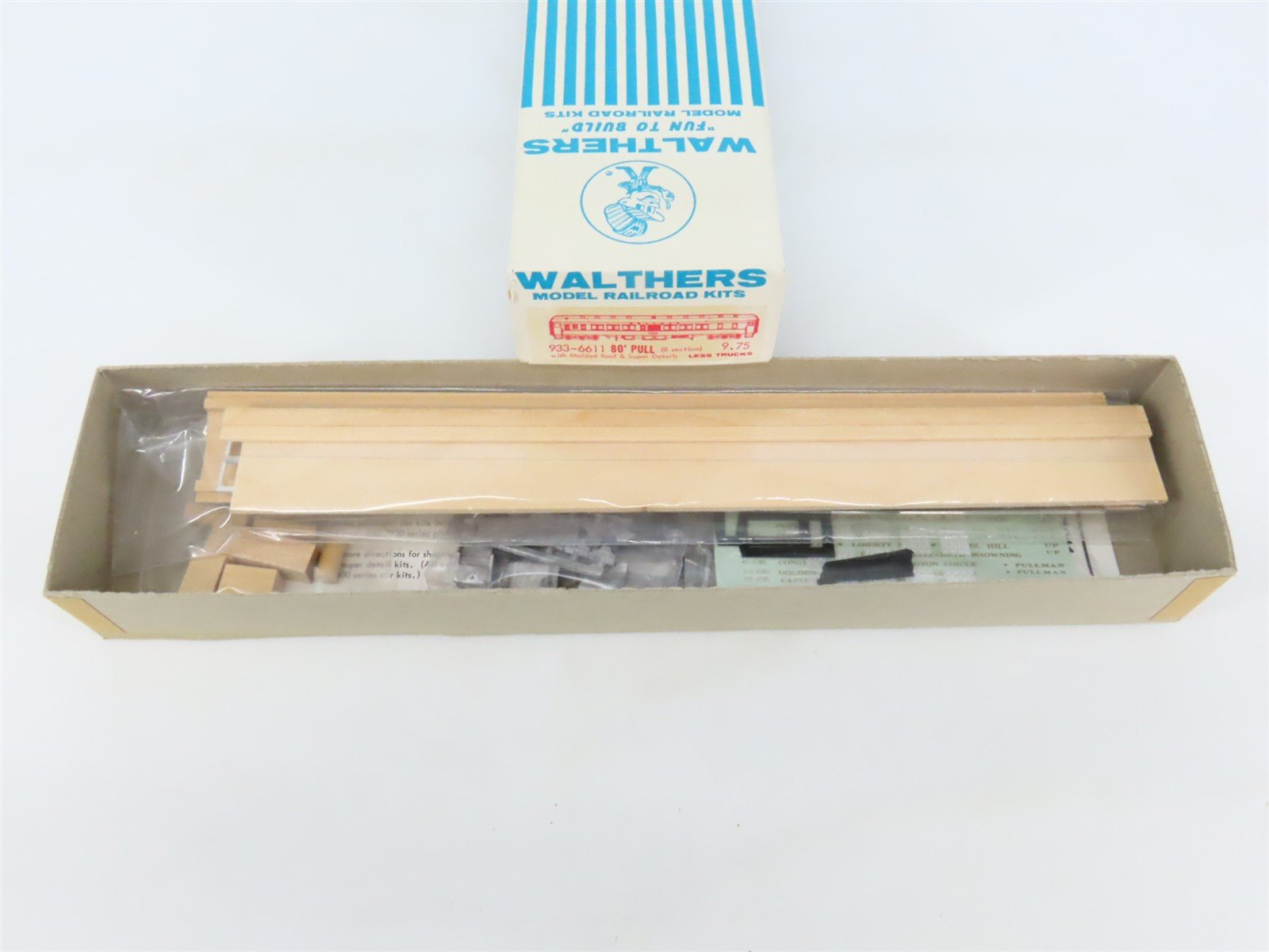HO Scale Walthers Kit #933-6611 Undecorated 80' Pullman 8-Section Passenger Car