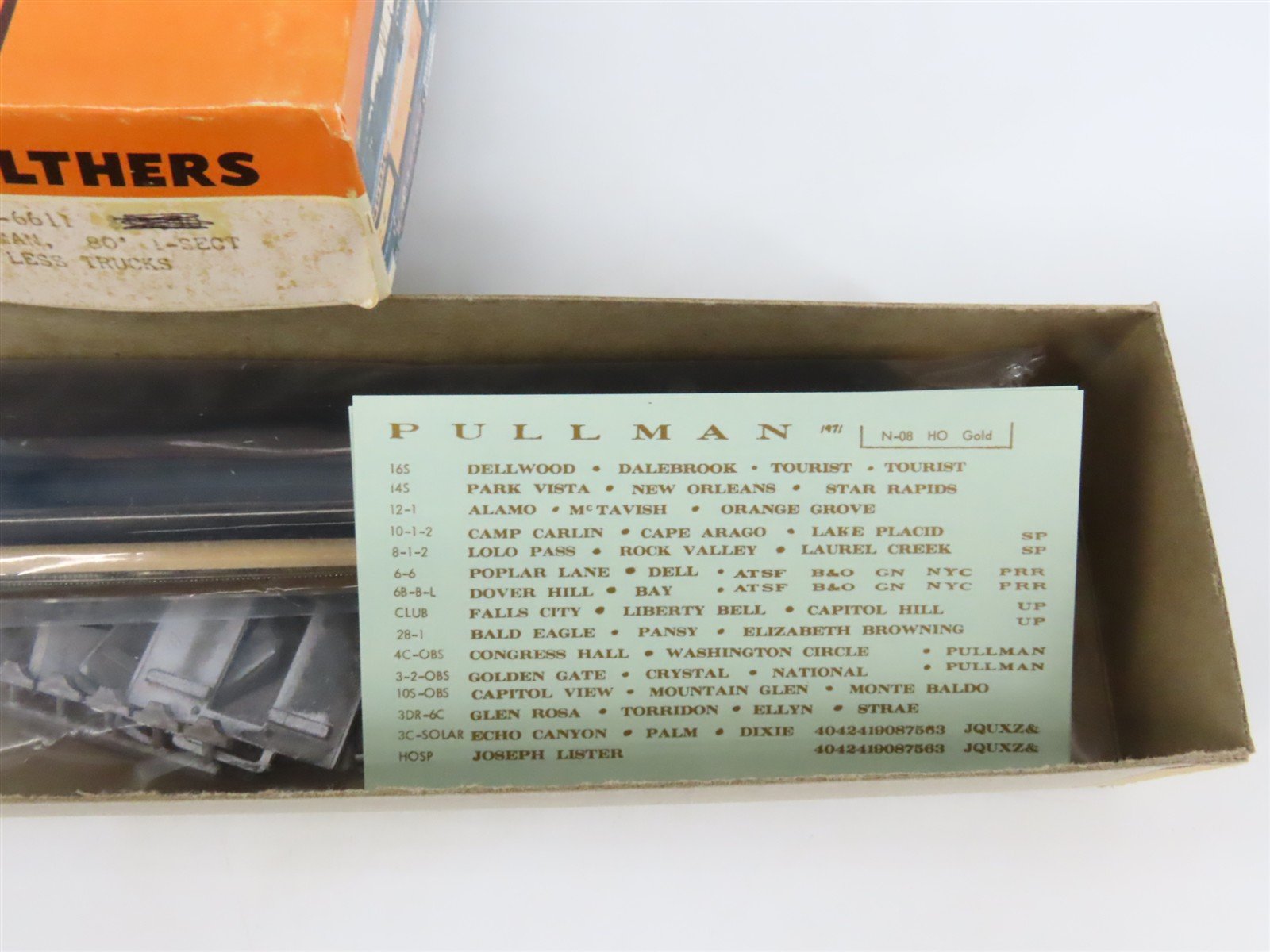 HO Scale Walthers Kit #933-6611 Undecorated 80' Pullman 8-Section Passenger Car