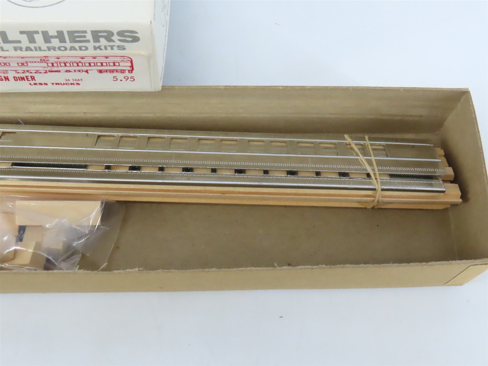 HO Scale Walthers Kit #7865 Undecorated GN 