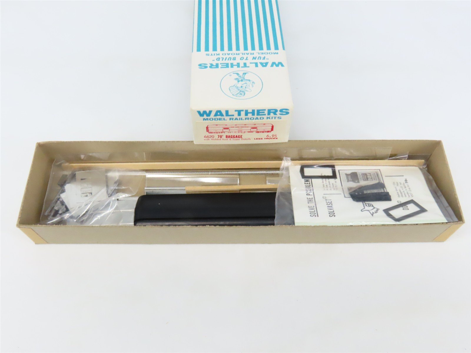 HO Scale Walthers Kit #6620 Undecorated 70' Baggage Passenger Car