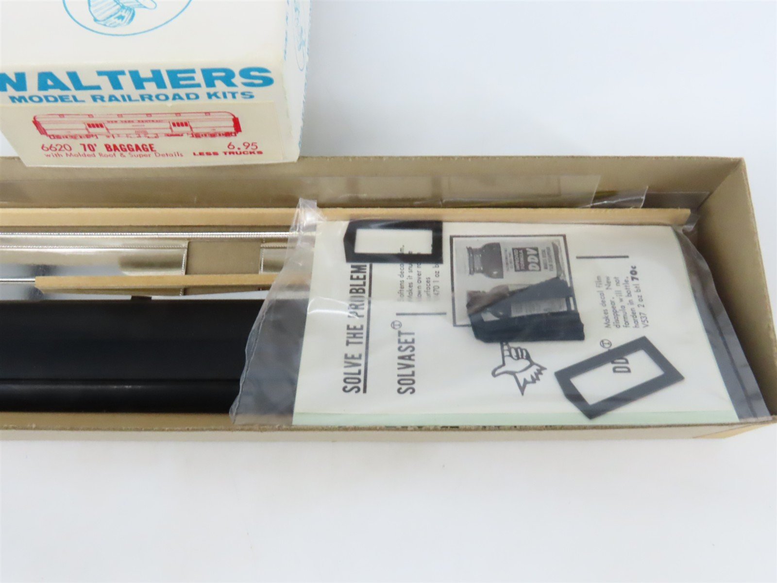 HO Scale Walthers Kit #6620 Undecorated 70' Baggage Passenger Car