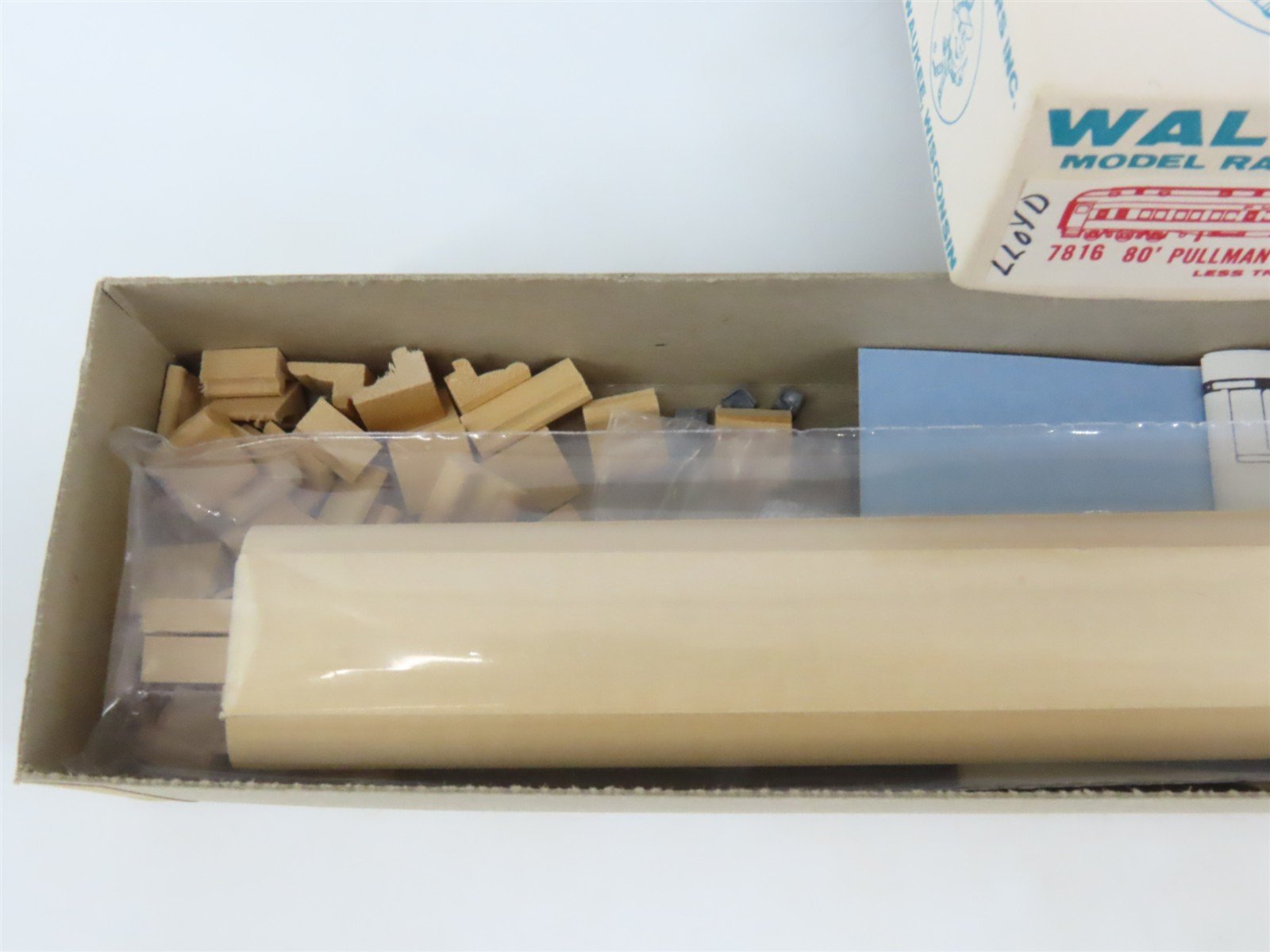 HO Scale Walthers Kit #7816 Undecorated 80' Pullman 10-1-2 Sleeper Passenger Car
