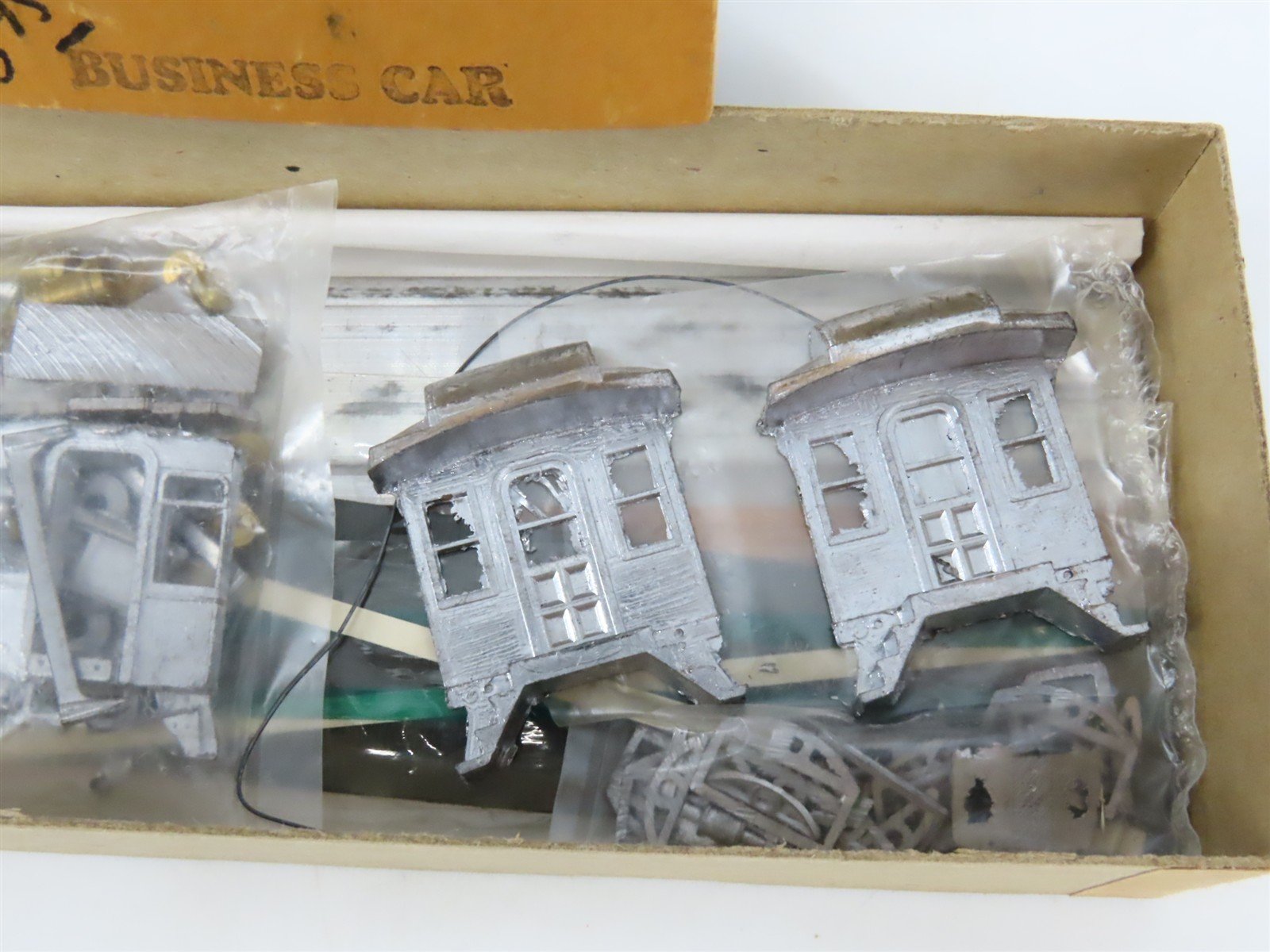 HO Scale Binkley Models Kit Undecorated Business Passenger Car
