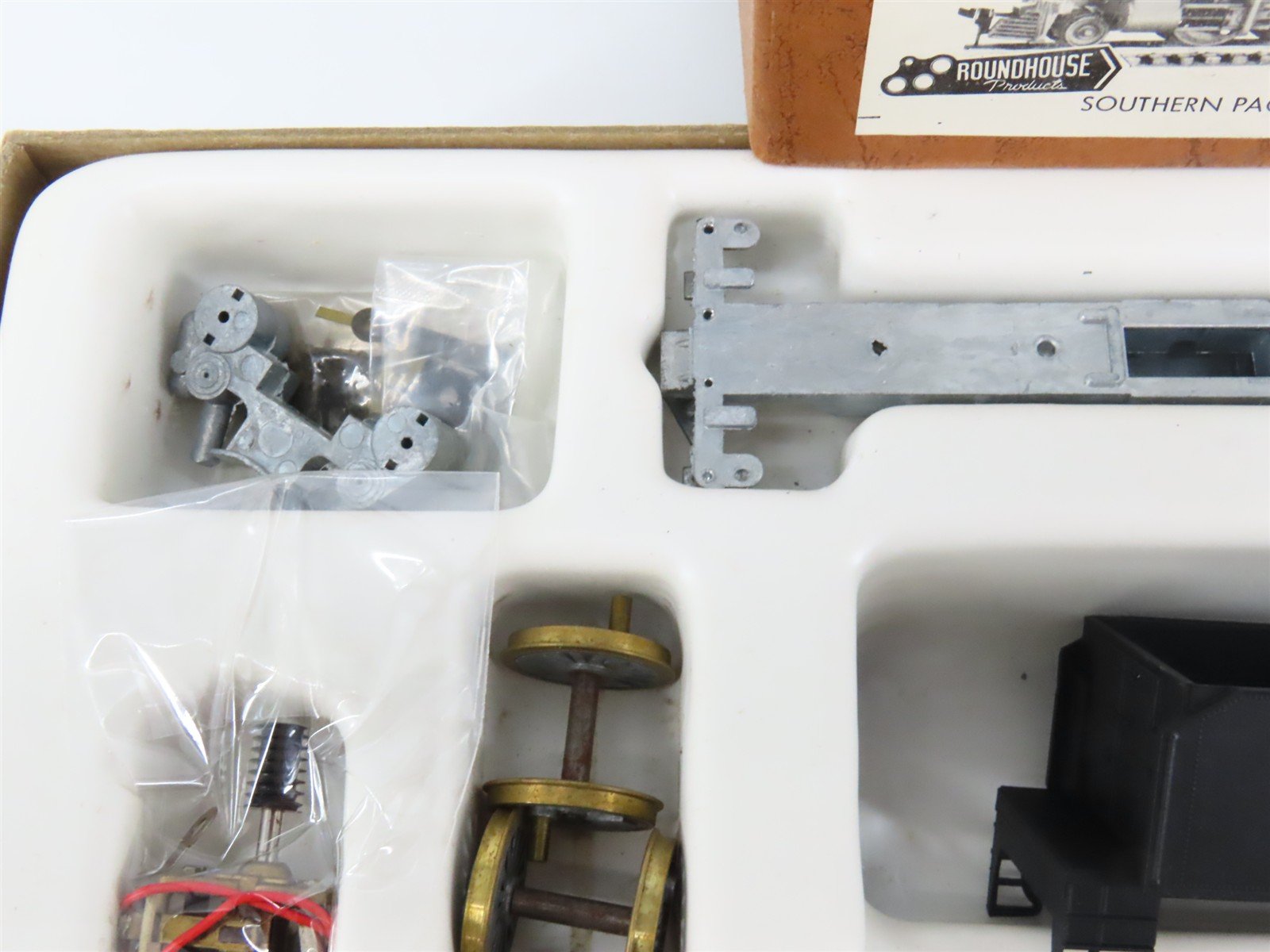 HO Scale Roundhouse Kit #461 Undecorated SP 2-8-0 Consolidation Steam Locomotive