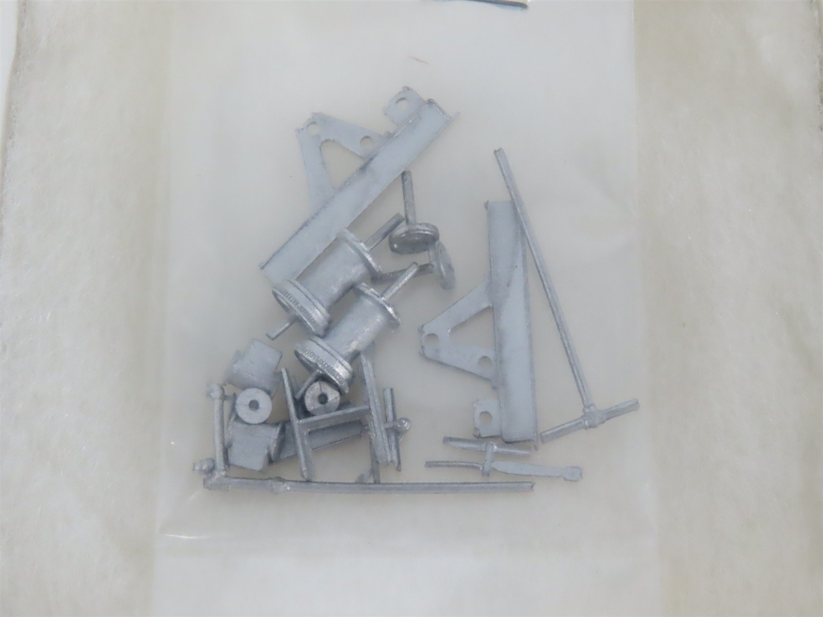 HO 1/87 Scale Rio Grande Models Kit #3005-OP Two-Drum Derrick Winch