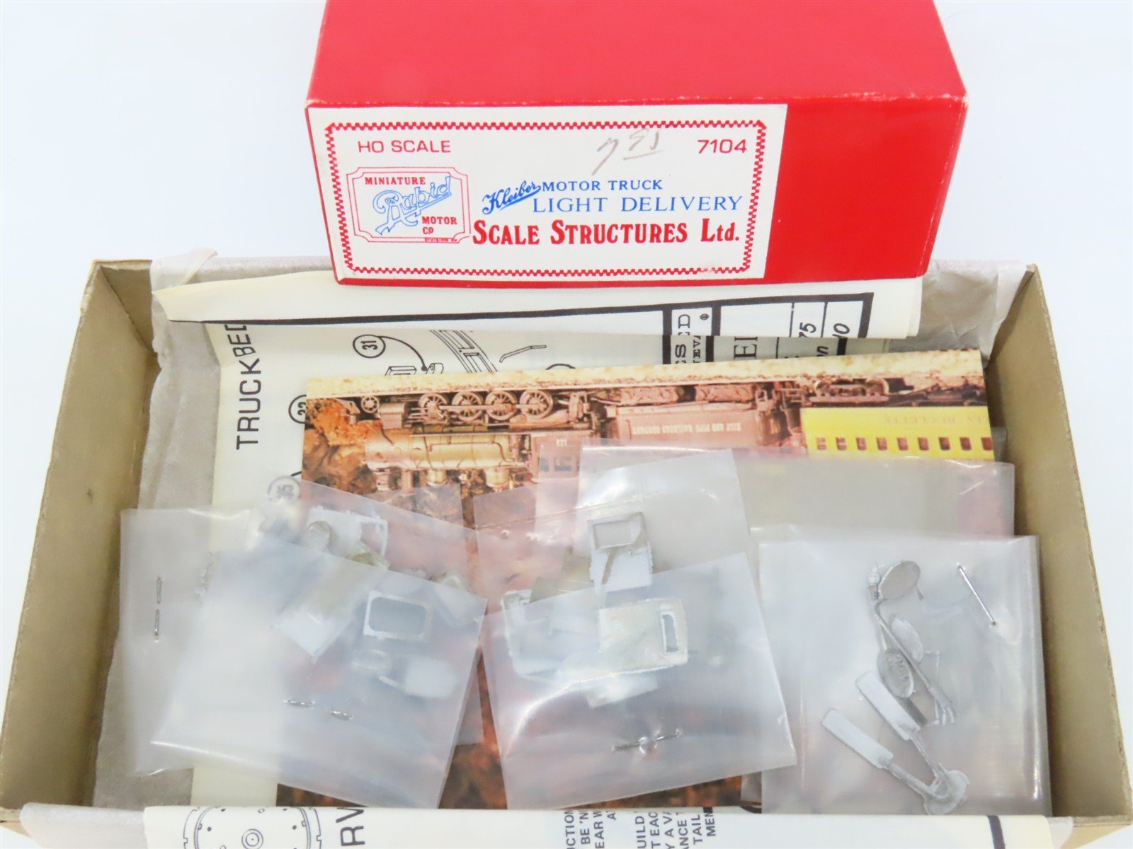 HO 1/87 Scale Structures SS LTD Kit #7104 Kleiber Light Delivery Truck