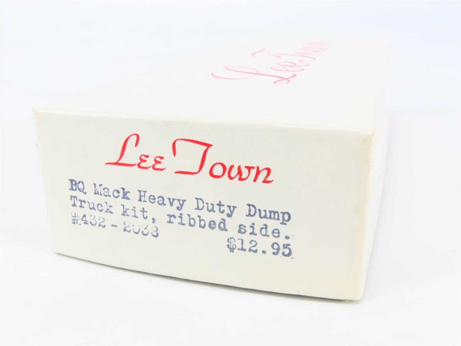 HO 1/87 Scale LeeTown Kit #432-2038 BQ Mack Heavy Duty Ribbed-Side Dump Truck