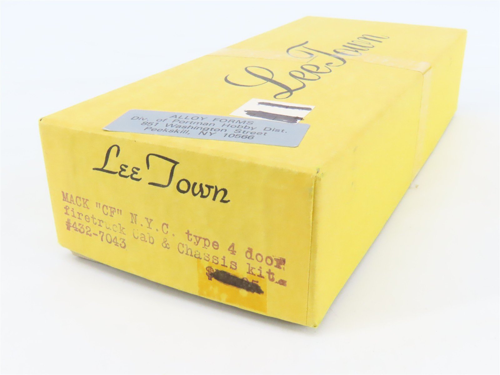 HO 1/87 LeeTown Kit #432-7043 Mack 