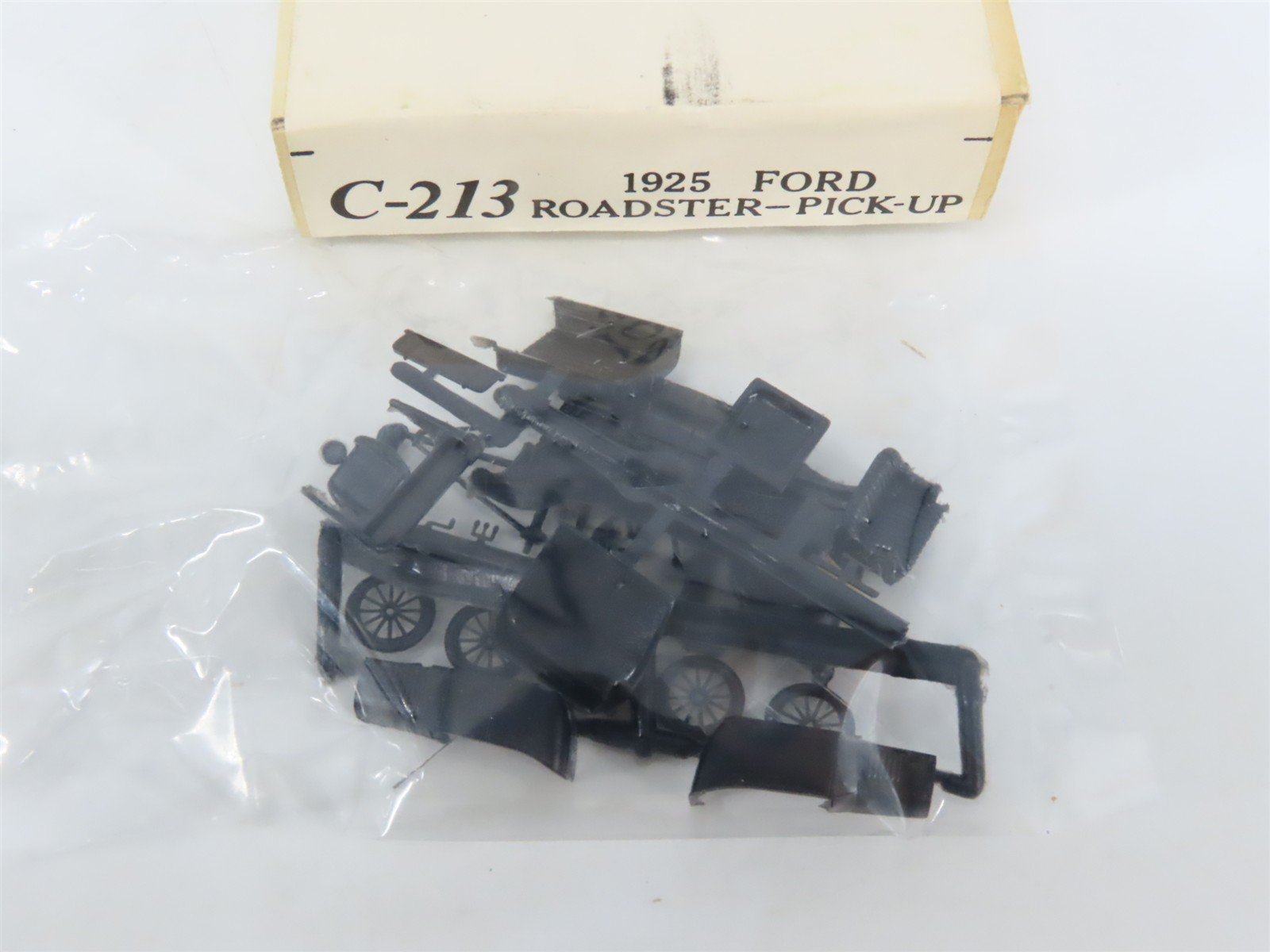 HO 1/87 Scale Jordan Highway Miniatures Kit #C-213 1925 Ford Roadster or Pick-Up