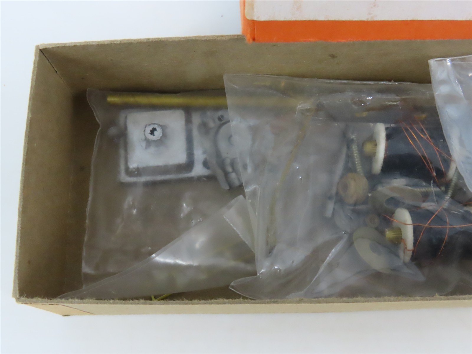 LOT of 2 O 1/48 Scale Walthers 933-572 Manual Semaphore Signals