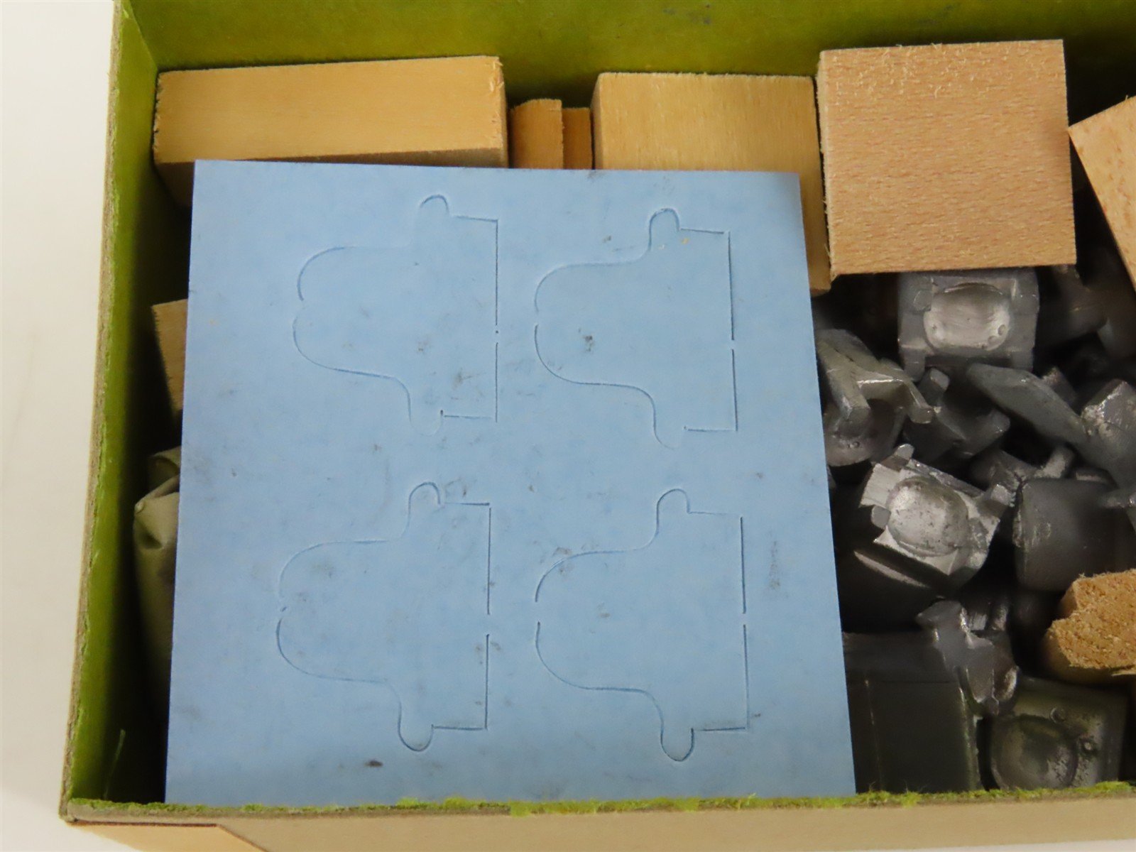 O 1/48 Scale Walthers U673 Observation Passenger Interior Detailing Kit