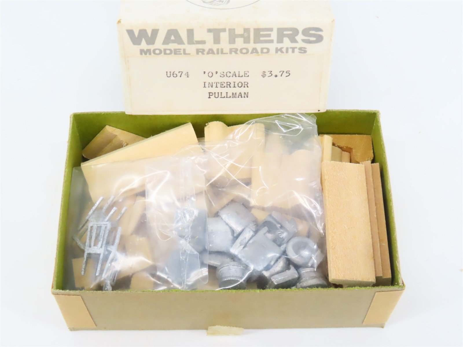 O 1/48 Scale Walthers U674 Pullman Passenger Interior Detailing Kit