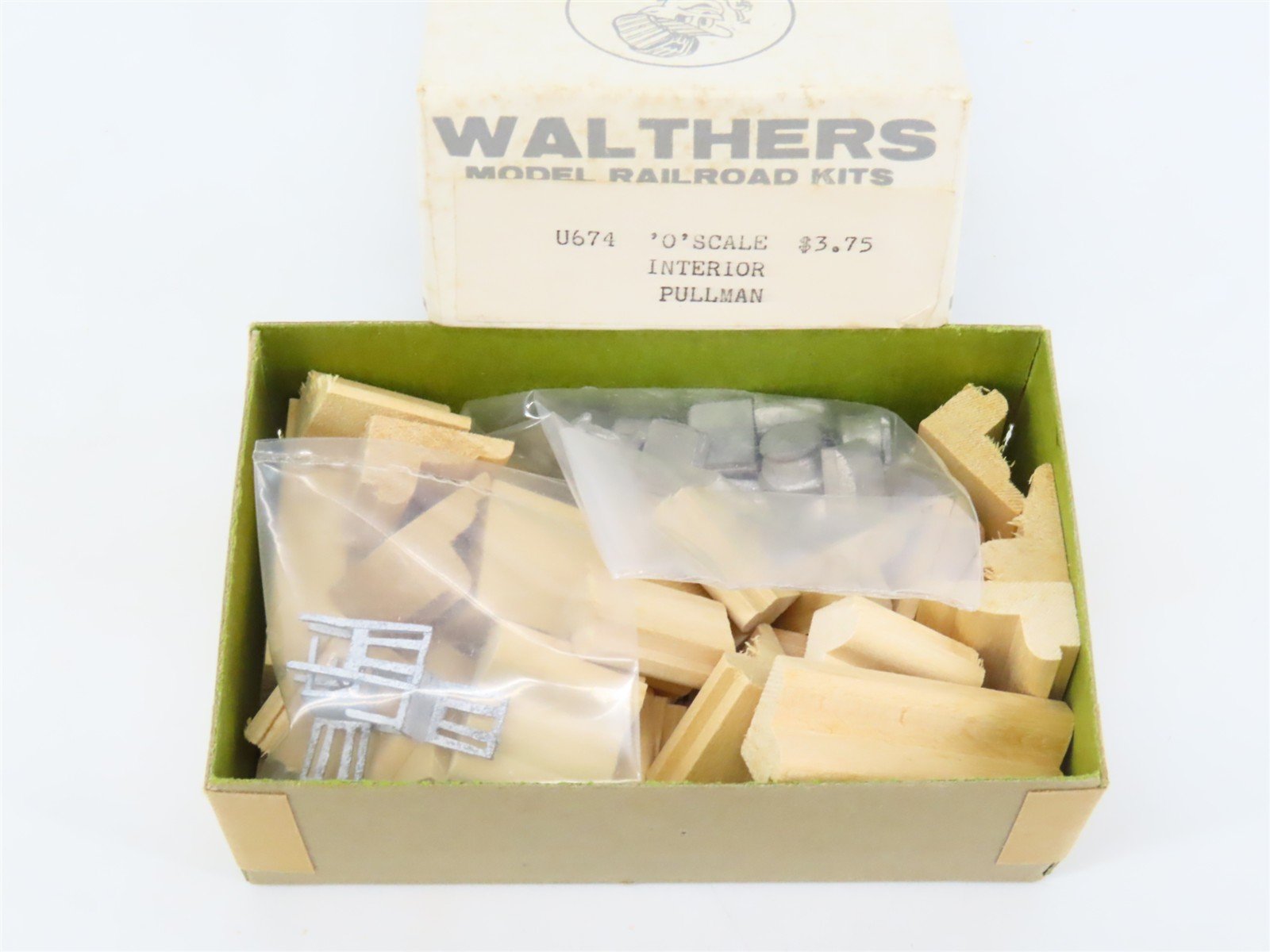 O 1/48 Scale Walthers U674 Pullman Passenger Interior Detailing Kit
