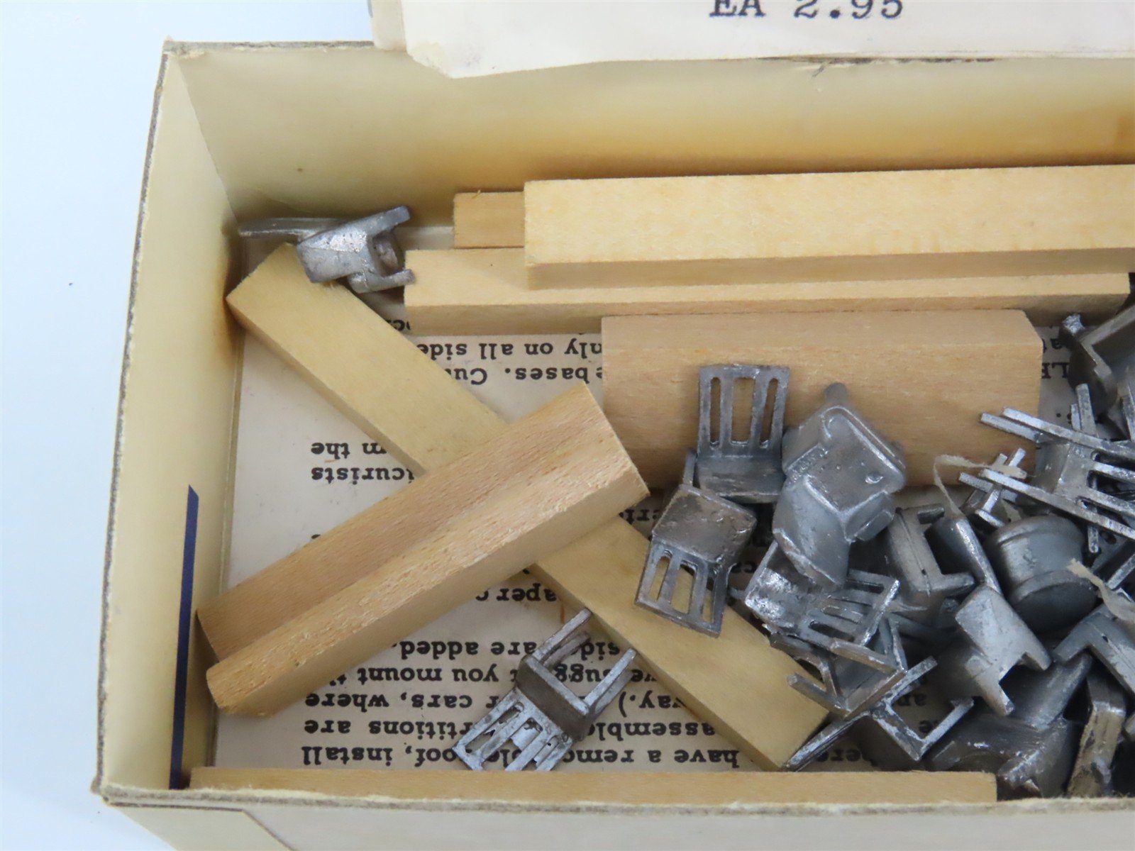 O 1/48 Scale Walthers U712 Solarium Diner Passenger Interior Detailing Kit