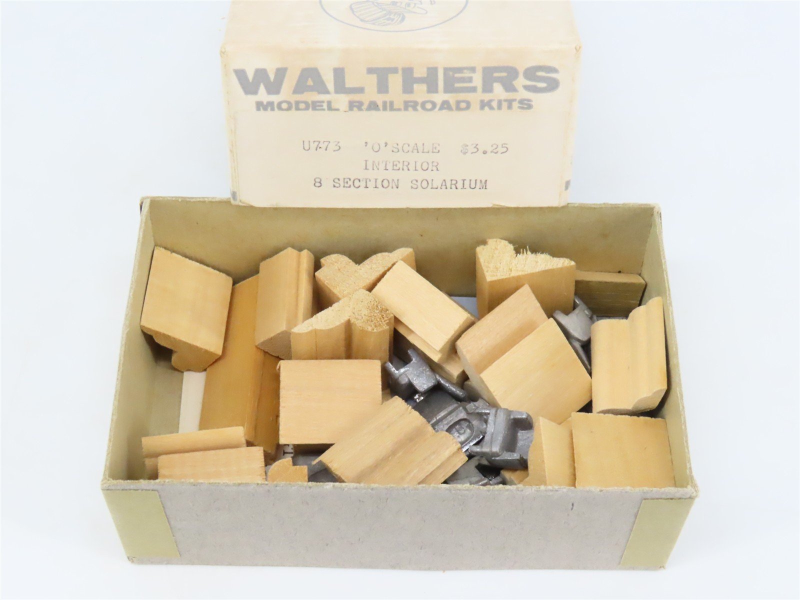 O 1/48 Scale Walthers U773 8-Section Solarium Passenger Interior Detailing Kit