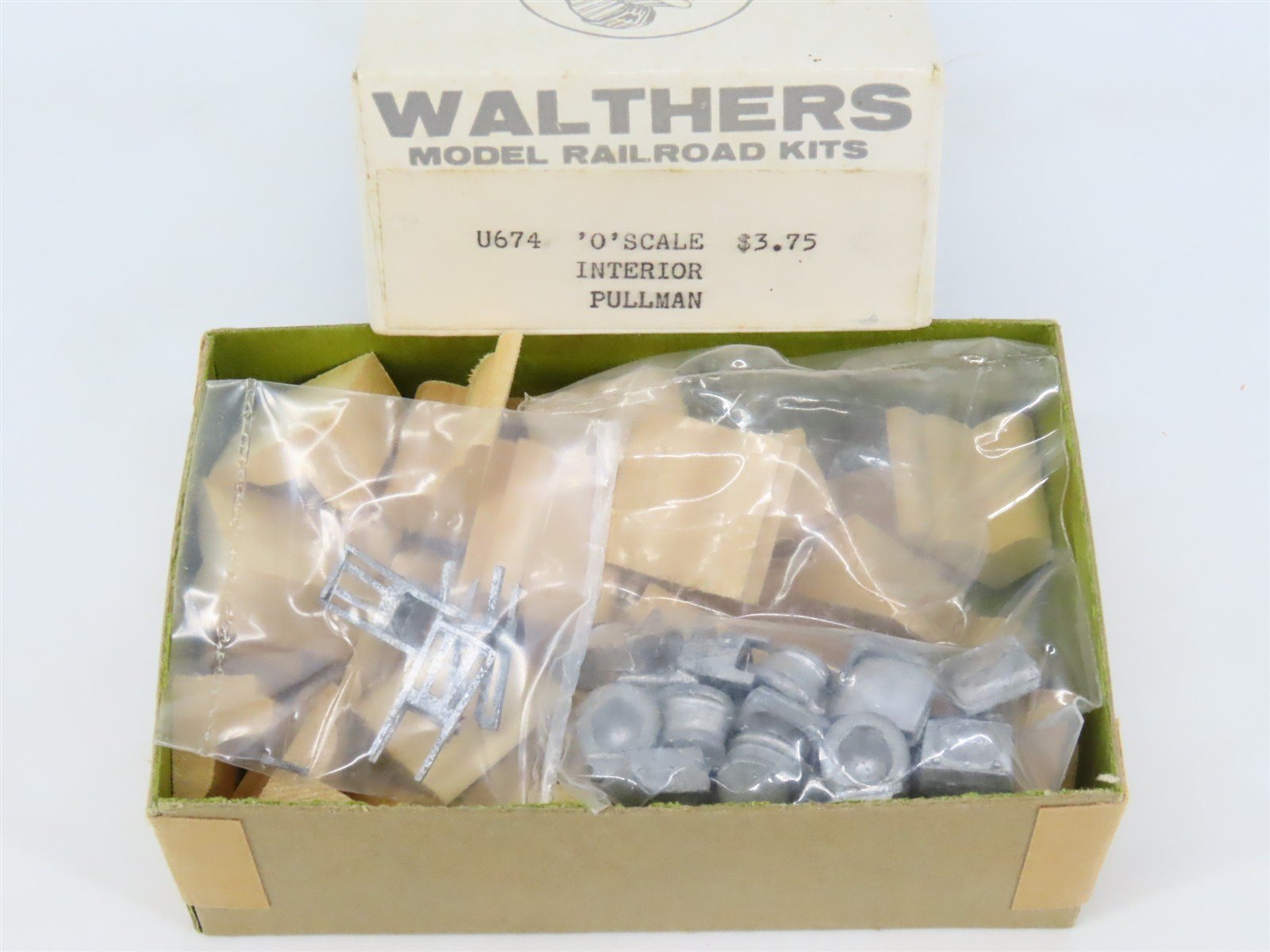O 1/48 Scale Walthers U674 Pullman Passenger Interior Detailing Kit